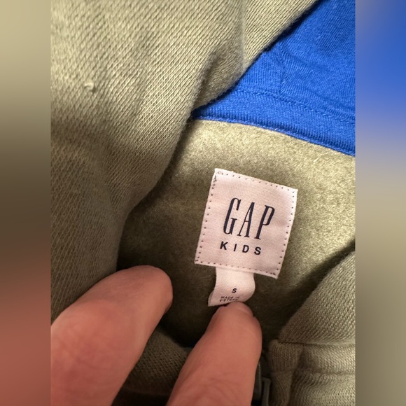 Gap - Picture 5 of 5